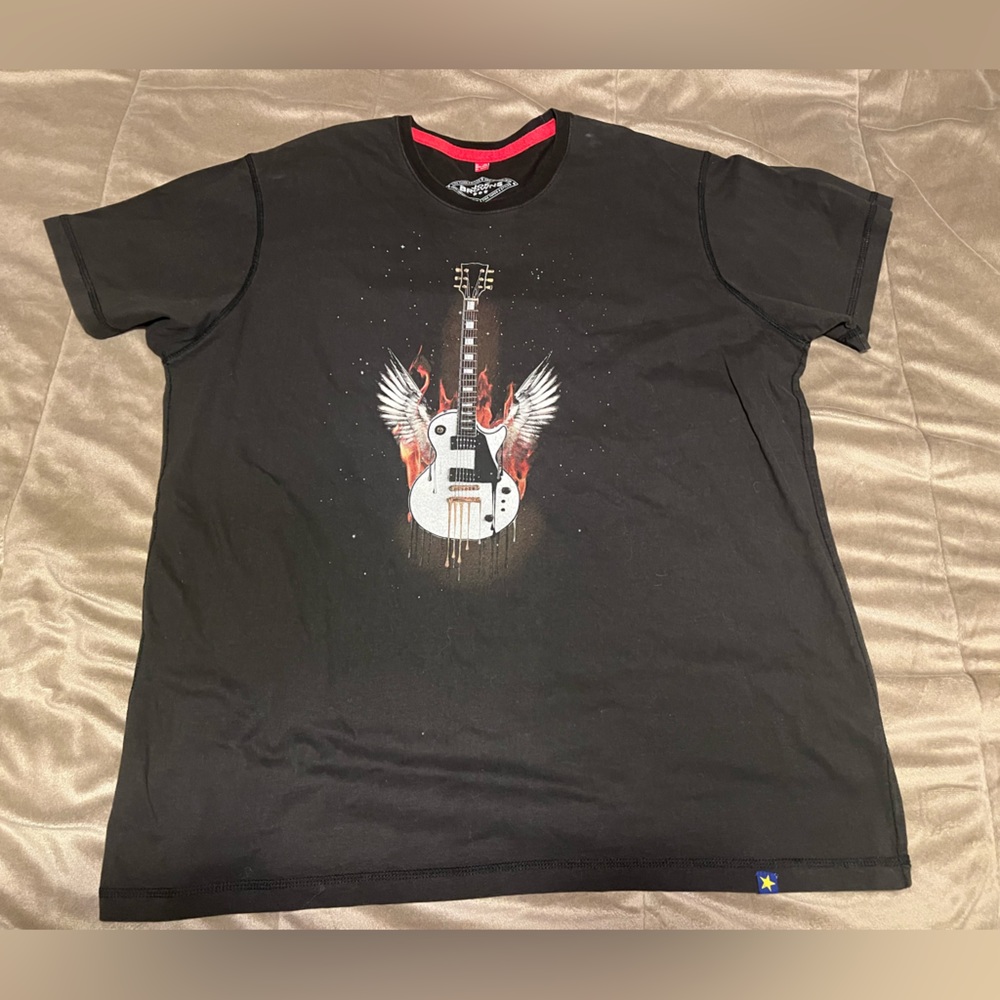 Joe Brown’s Graphic Print Guitar Crewneck Tee Size XXL